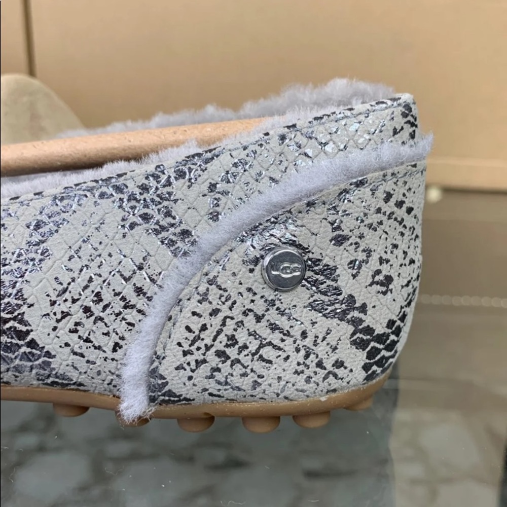 New UGG Hailey Metallic snake Shoe 6.5 - Picture 5 of 8